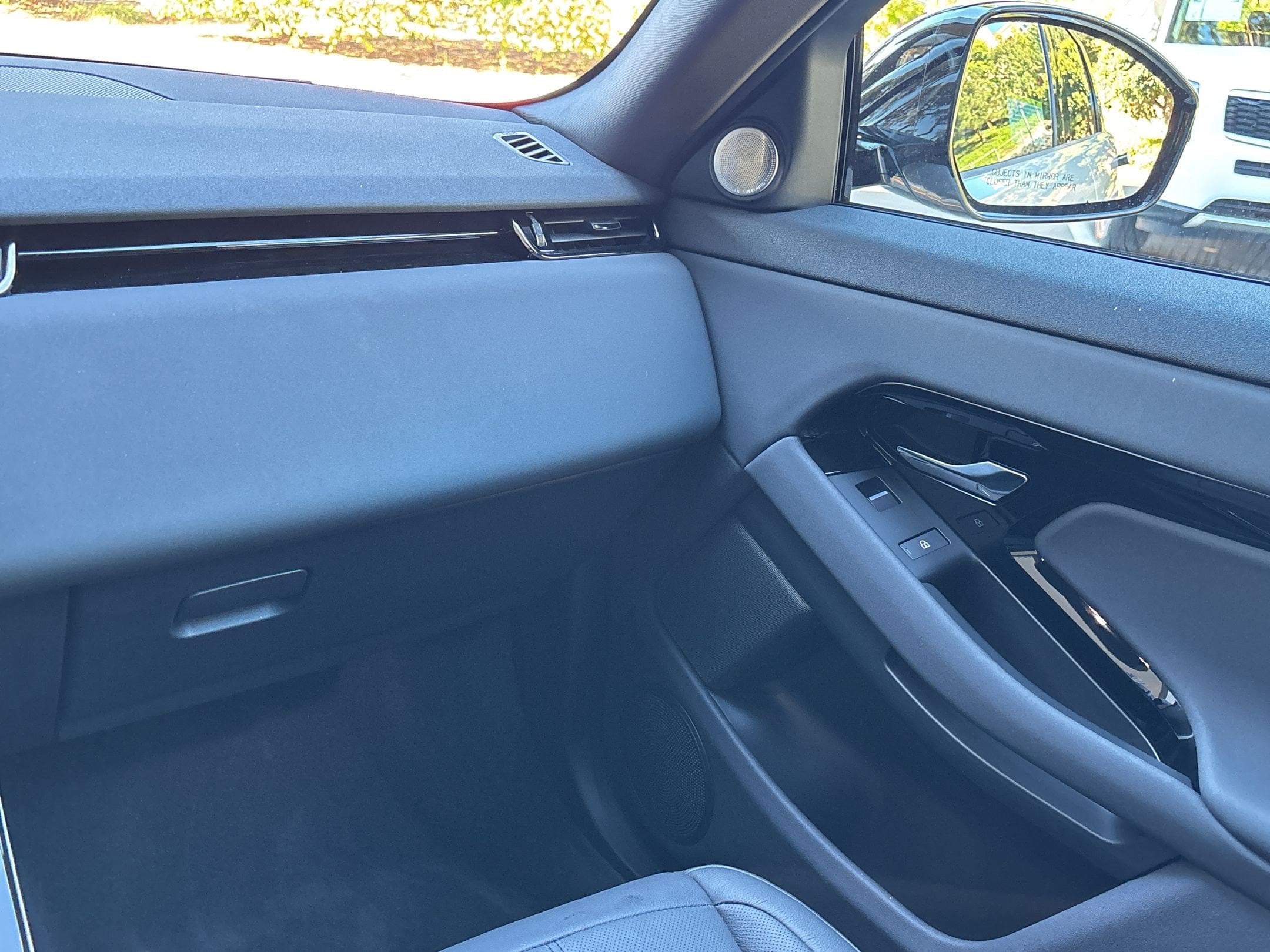 2026 Land Rover Range Rover Evoque Dynamic SE - Photo 29