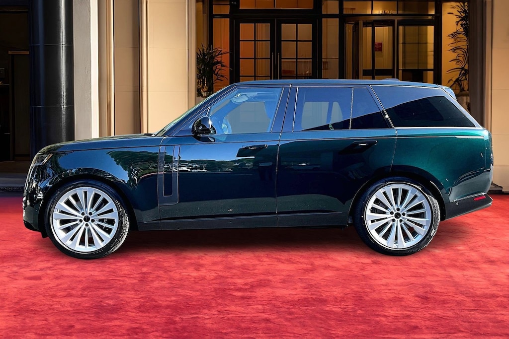 New 2026 Land Rover Range Rover P530 SE SUV
