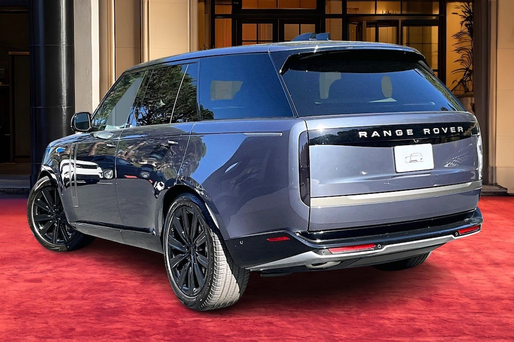 New 2026 Land Rover Range Rover P400 SE SUV