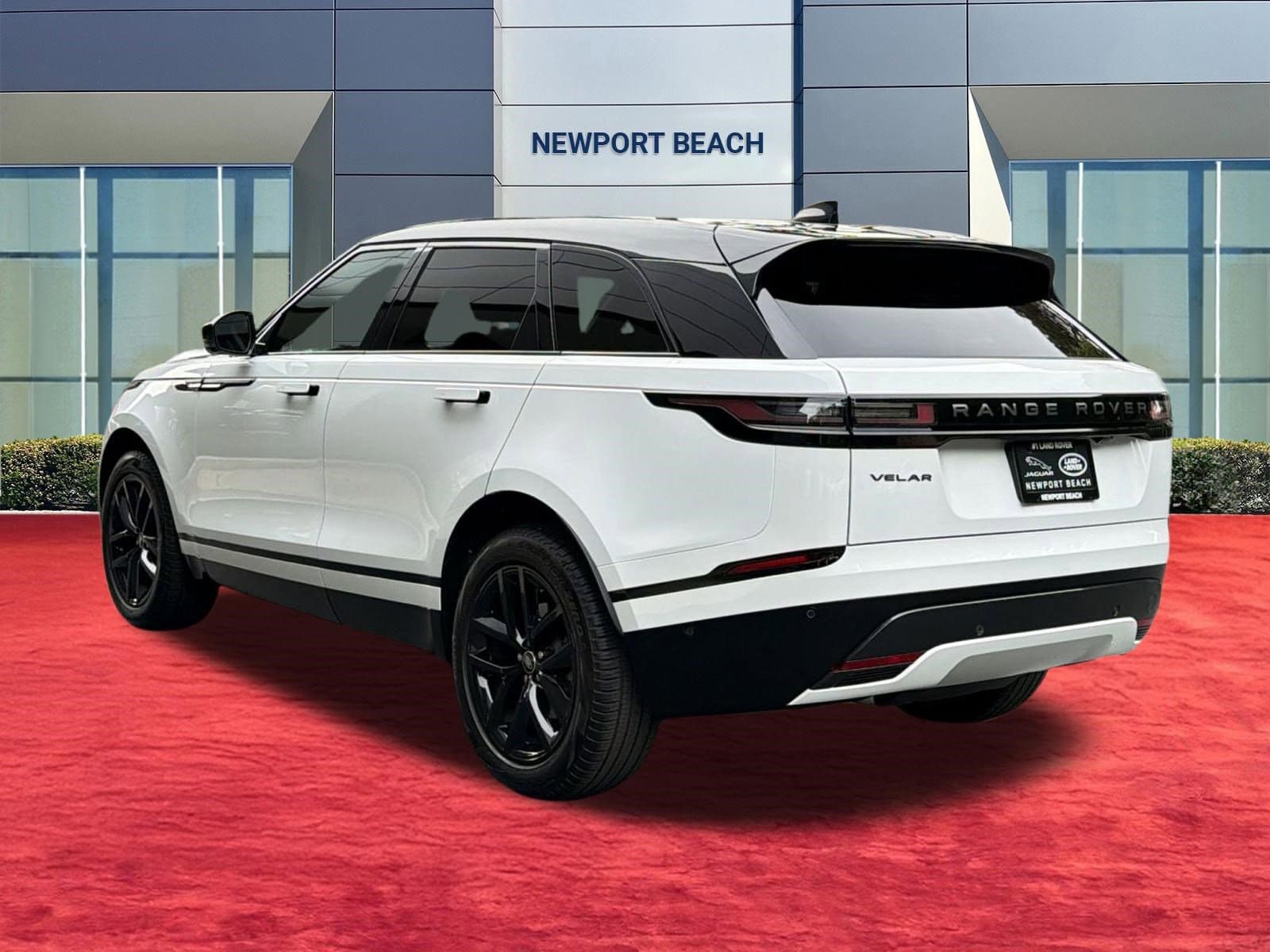 2026 Land Rover Range Rover Velar Dynamic SE photo 2