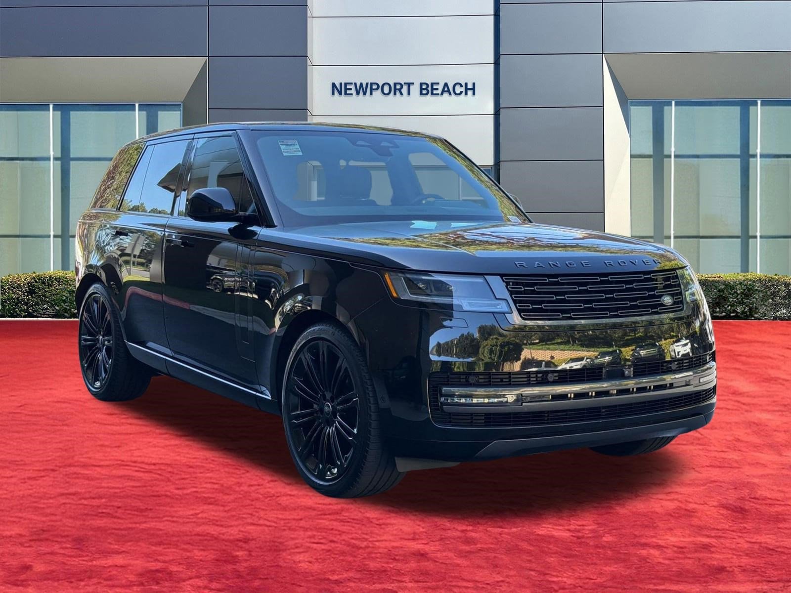 2024 Land Rover Range Rover SE photo 6