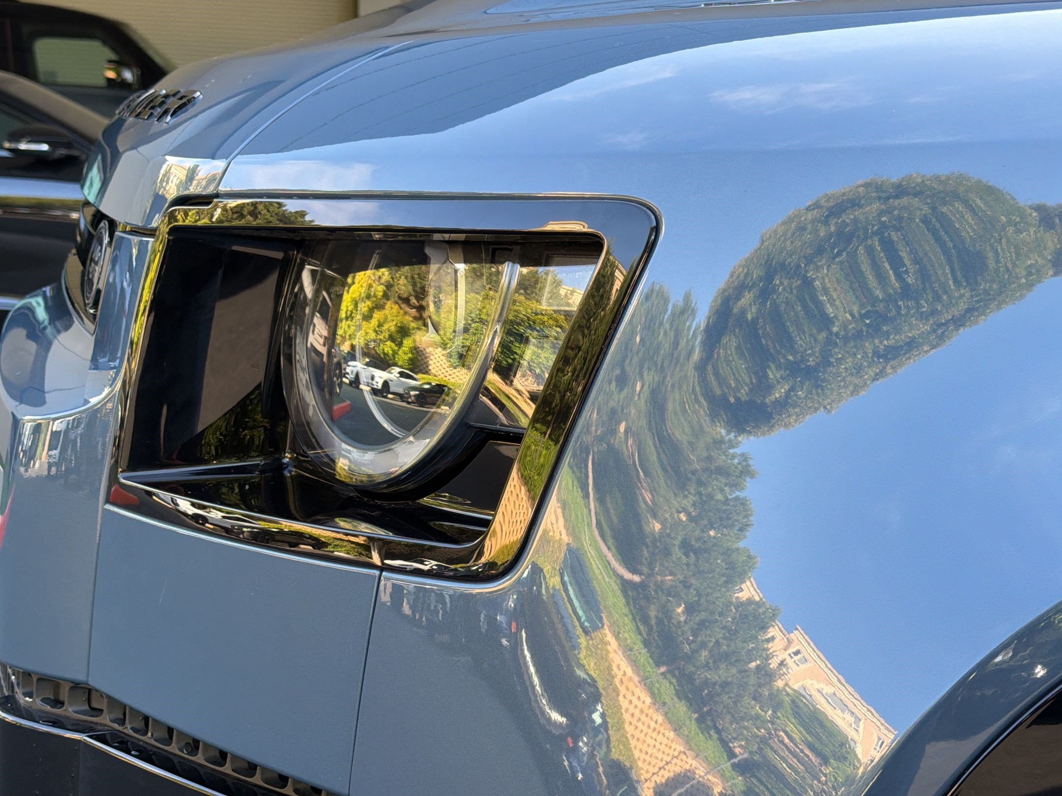 2026 Land Rover Defender X-Dynamic SE - Photo 11