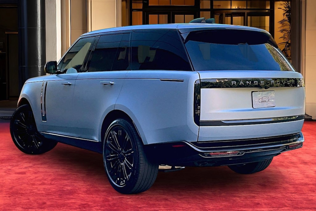 New 2026 Land Rover Range Rover P530 SE SUV