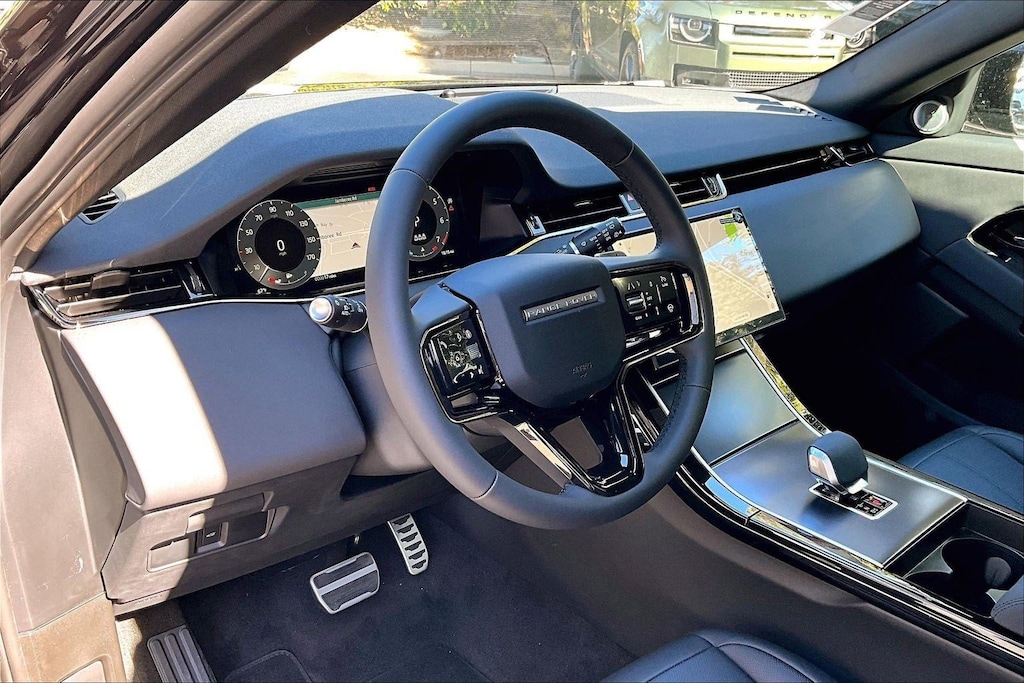 New 2026 Land Rover Range Rover Evoque Dynamic SE SUV