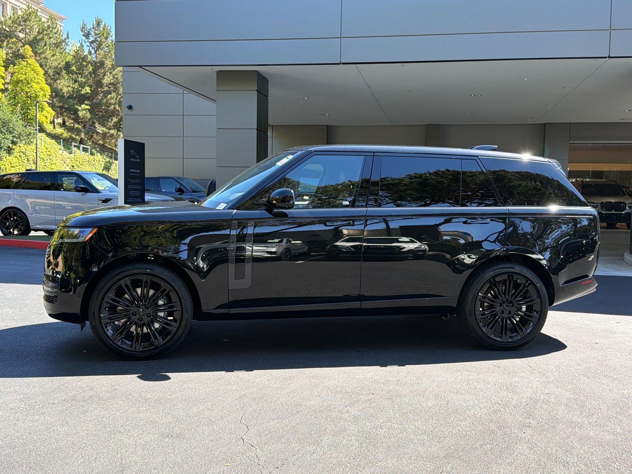 2026 Land Rover Range Rover SE Sport Utility