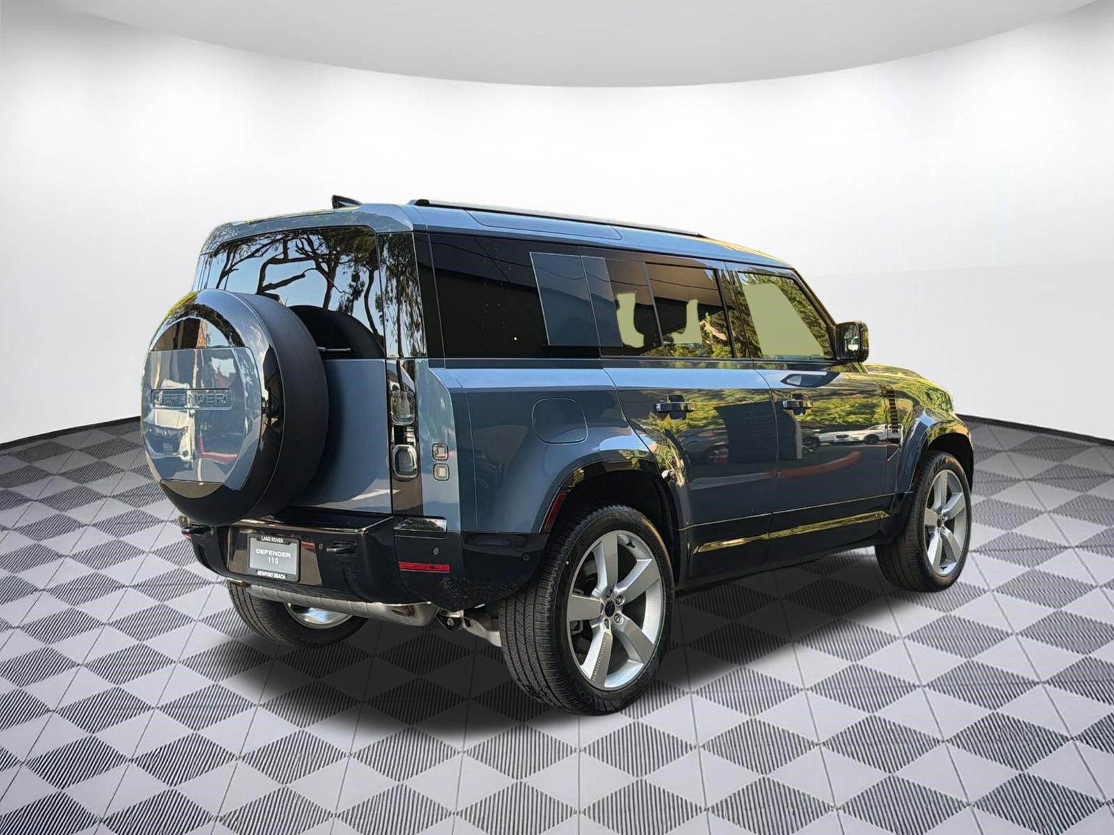 2026 Land Rover Defender X-Dynamic SE - Photo 9