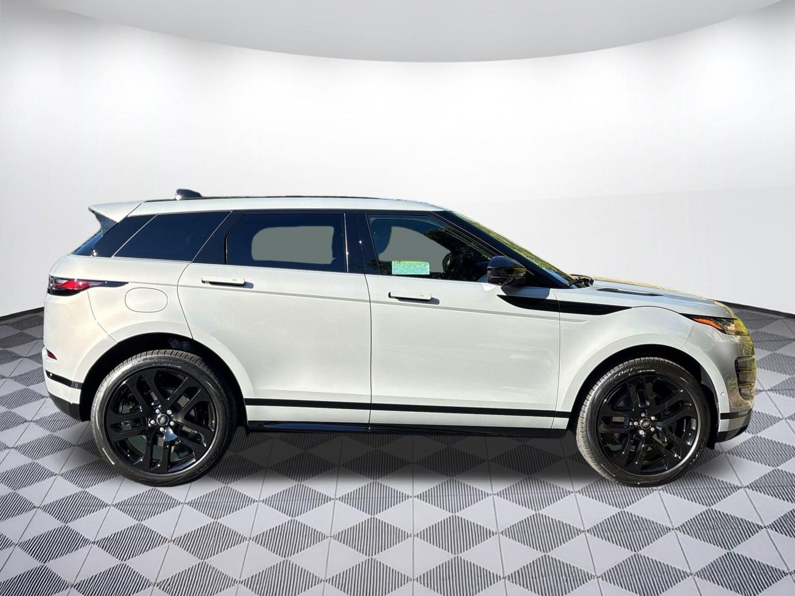 2026 Land Rover Range Rover Evoque Dynamic SE - Photo 8