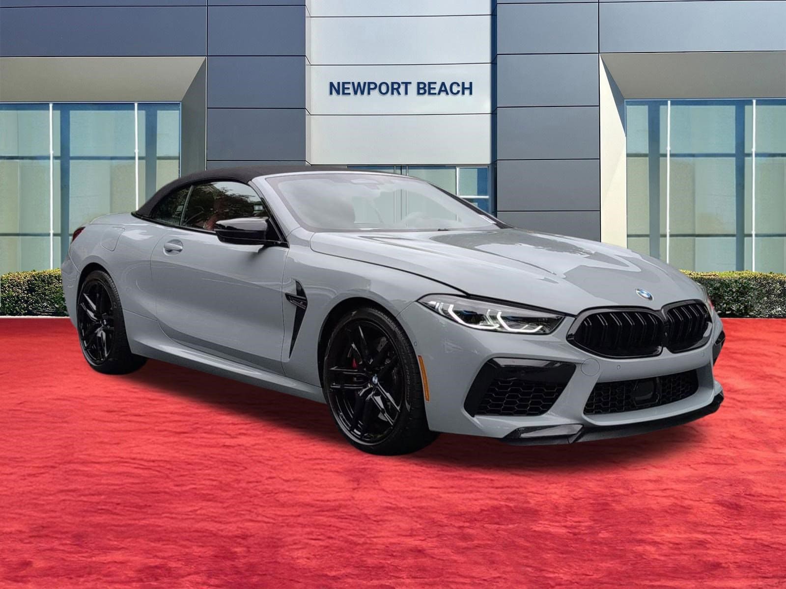 2025 BMW M8 Competition photo 3