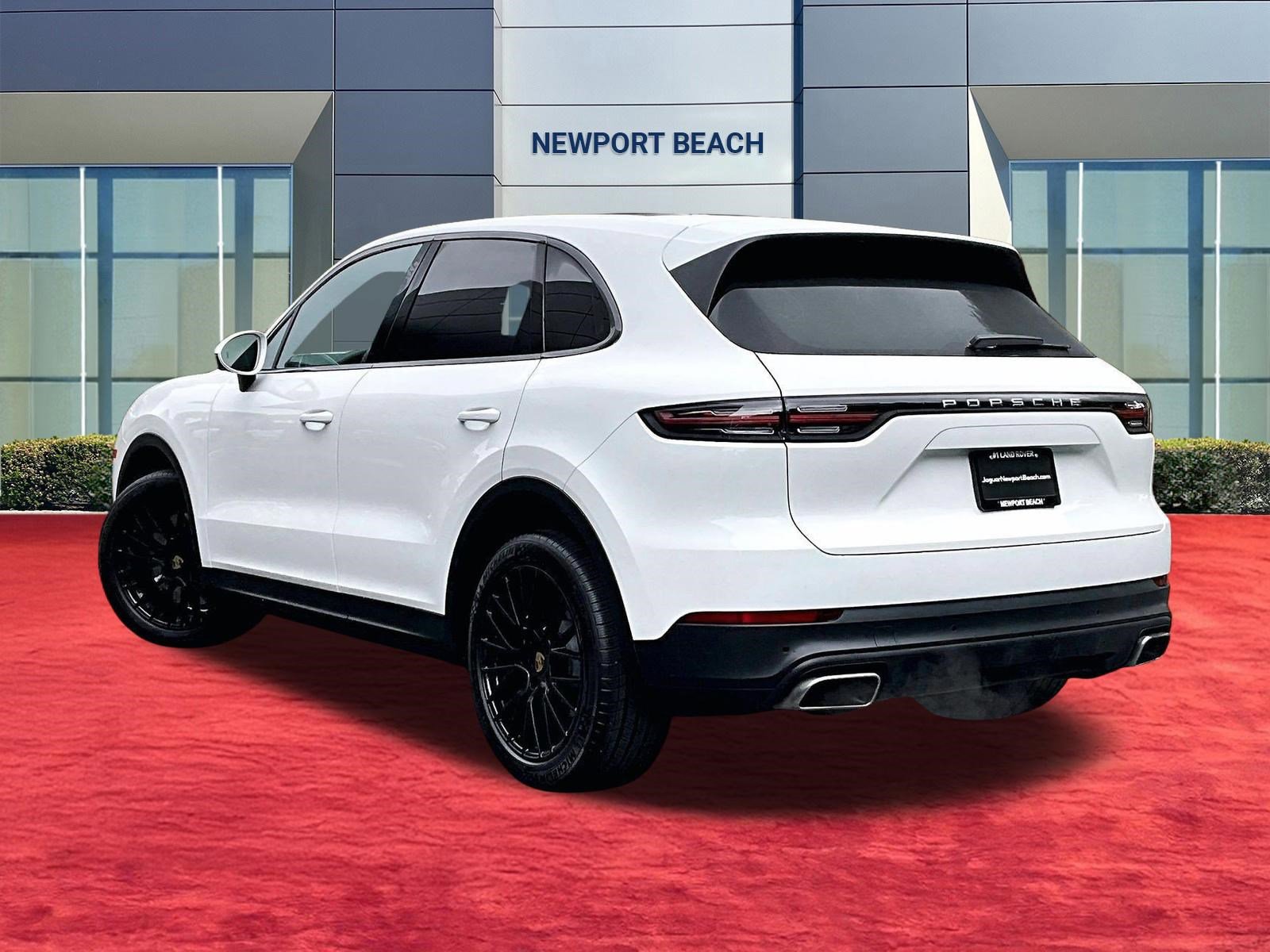 2022 Porsche Cayenne Platinum Edition photo 2