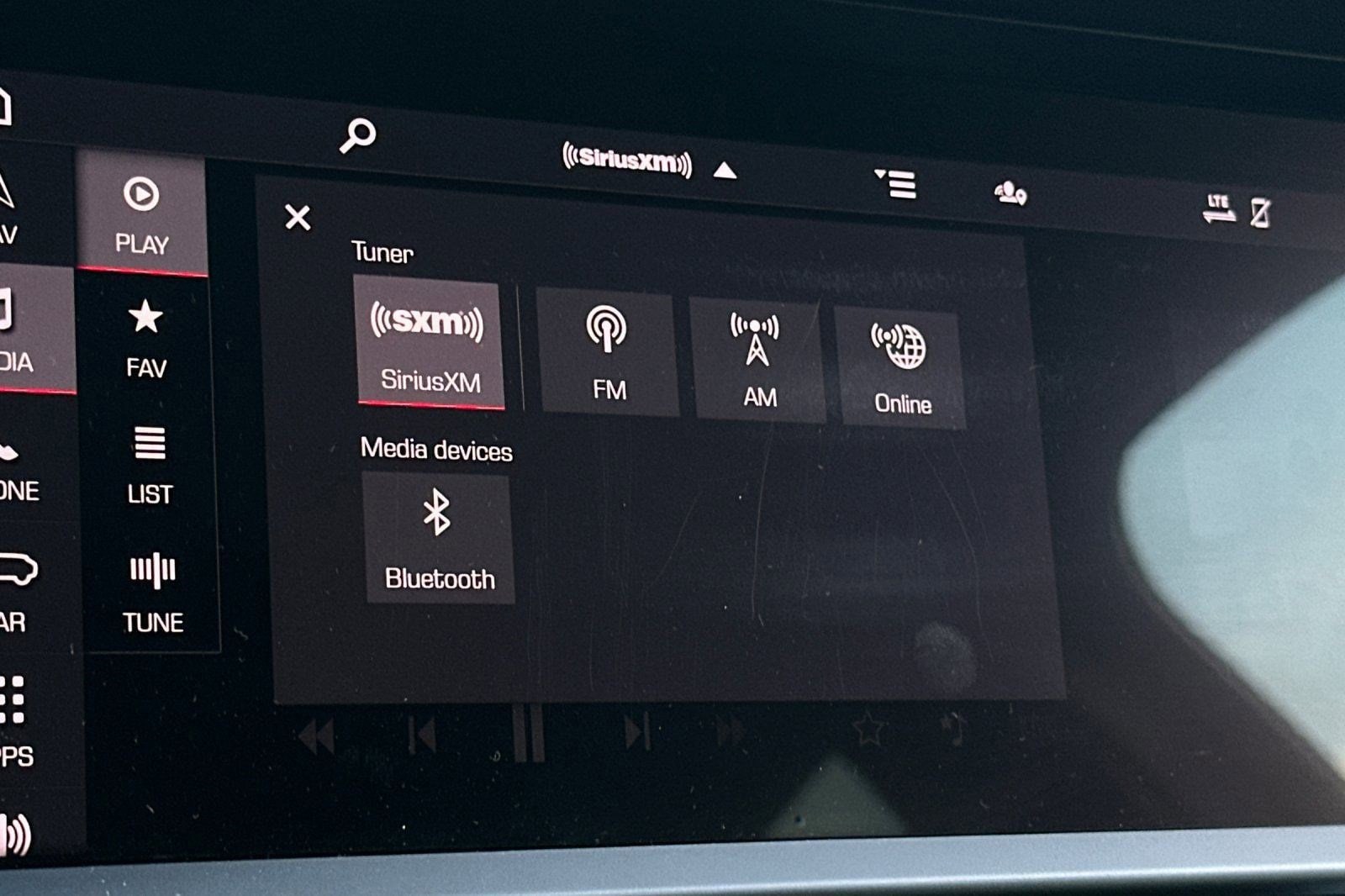 2022 Porsche Macan AWD photo 6