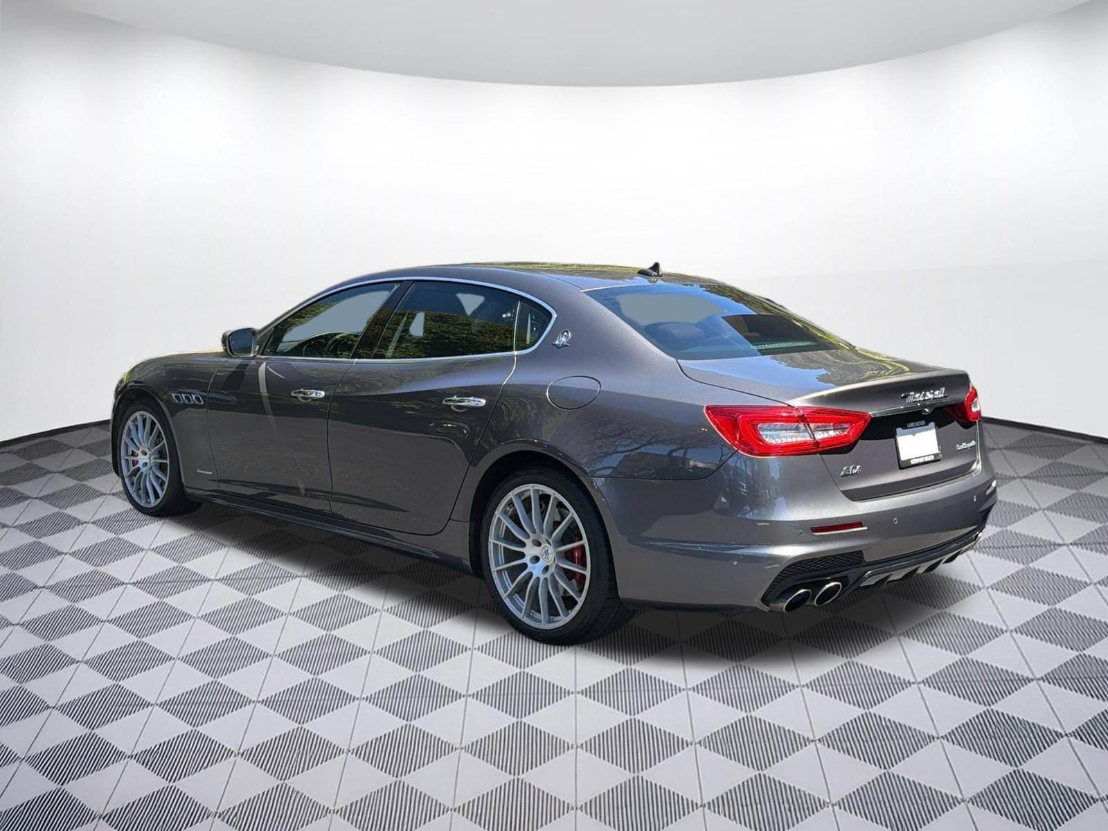 Quattroporte S Q4 GranSport Sedan