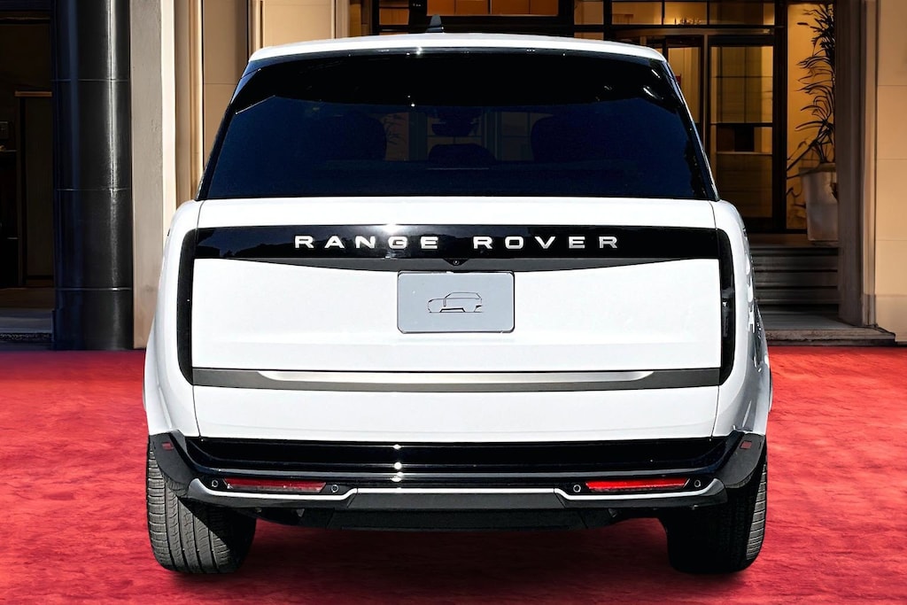 New 2026 Land Rover Range Rover P400 SE SUV