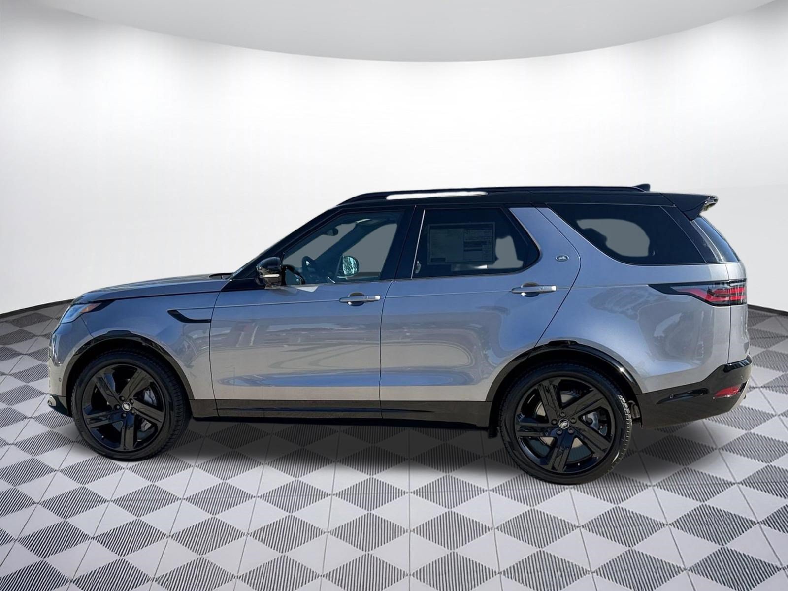 2026 Land Rover Discovery Dynamic SE Sport Utility