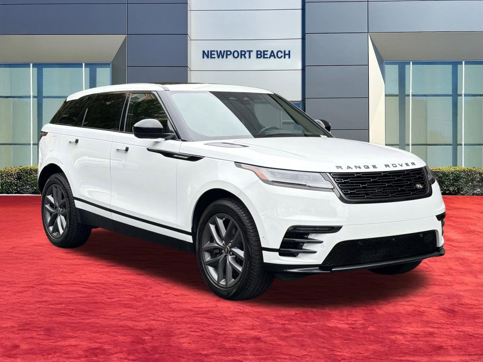 2026 Land Rover Range Rover Velar Dynamic SE photo 6