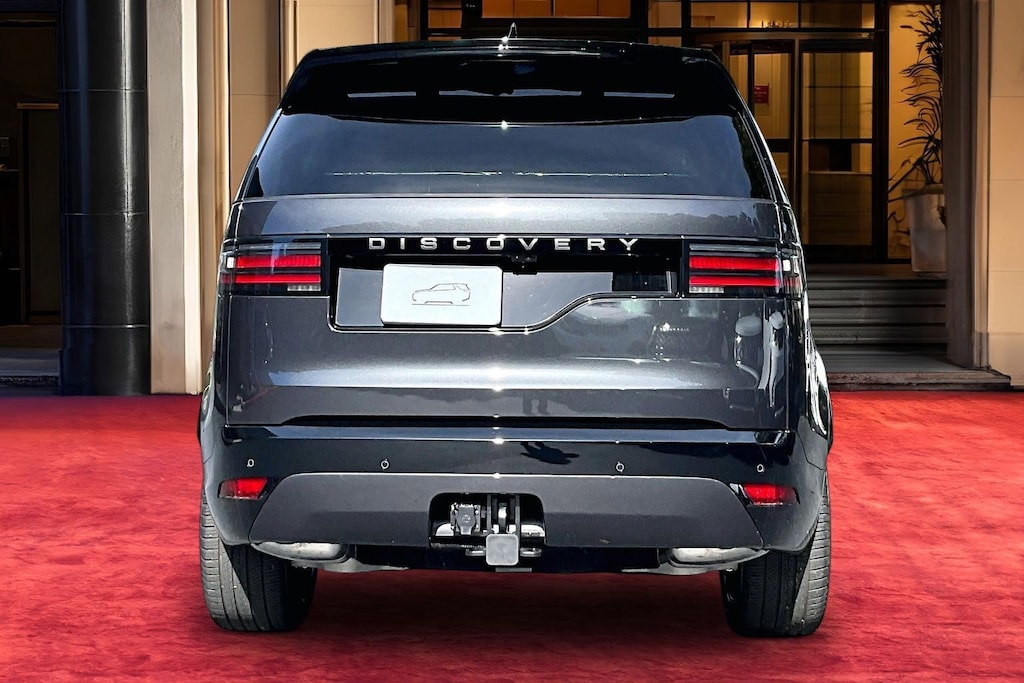 New 2026 Land Rover Discovery Dynamic SE SUV