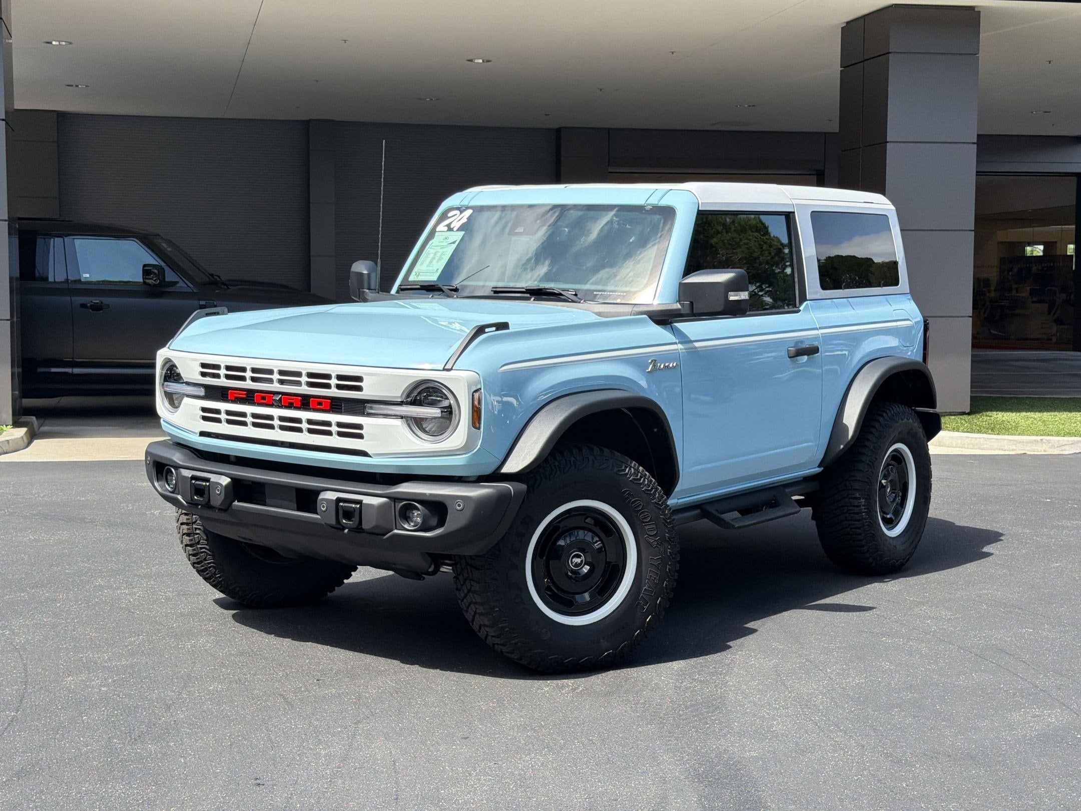 2024 Ford Bronco Heritage Limited Edition's photo