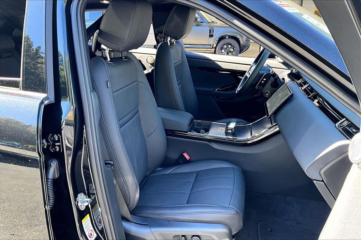 2026 Land Rover Range Rover Evoque Dynamic SE - Photo 8