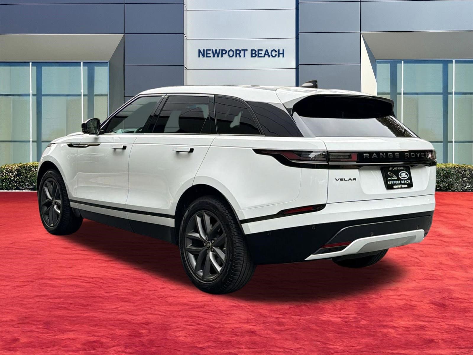2026 Land Rover Range Rover Velar Dynamic SE photo 2