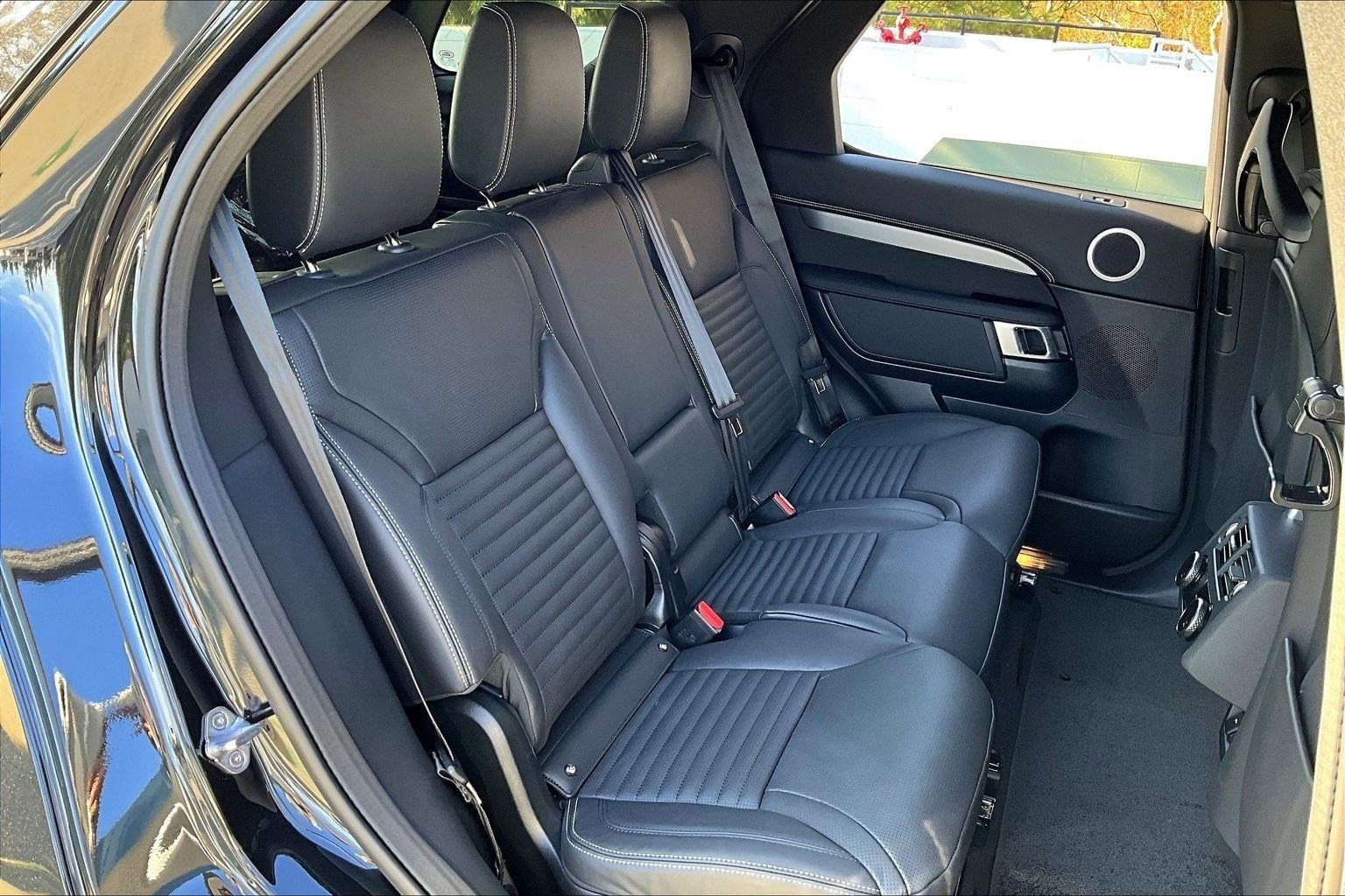 2026 Land Rover Discovery Gemini Edition - Photo 9