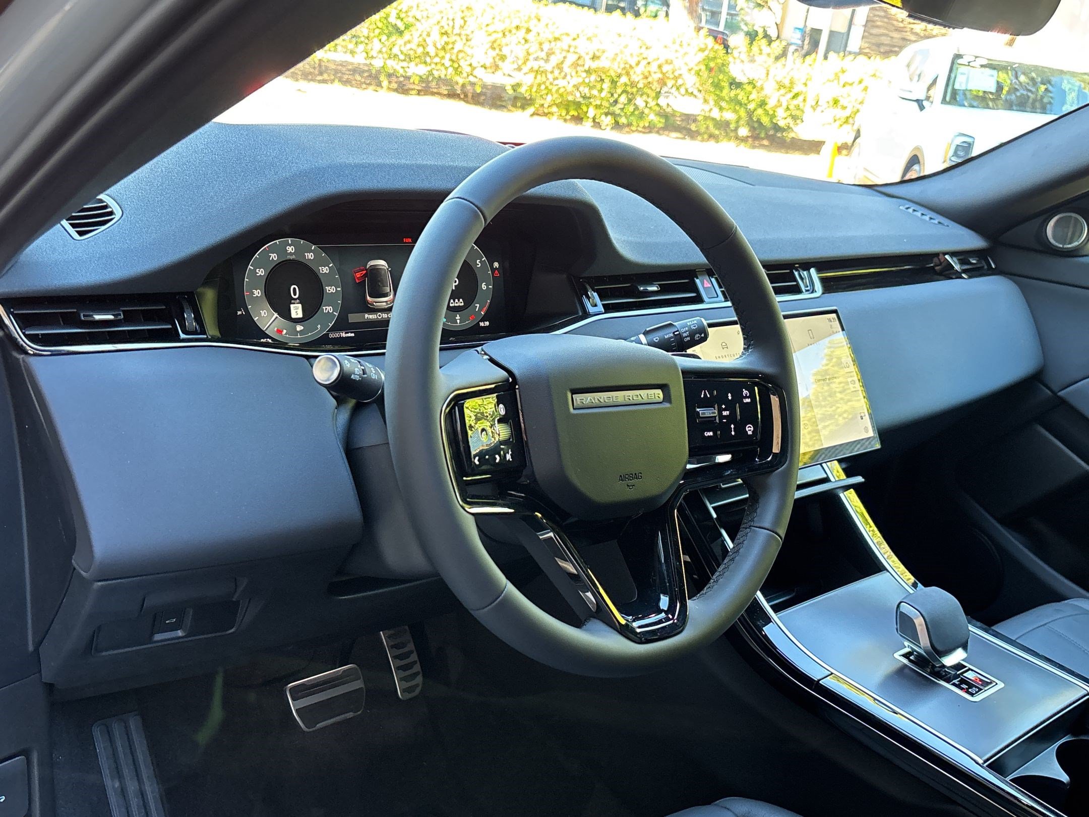 2026 Land Rover Range Rover Evoque Dynamic SE - Photo 4