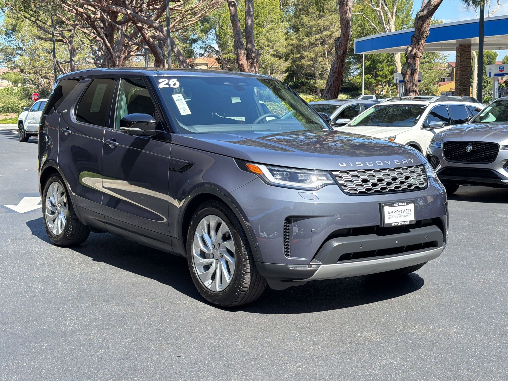 2025 Land Rover Discovery S photo 6