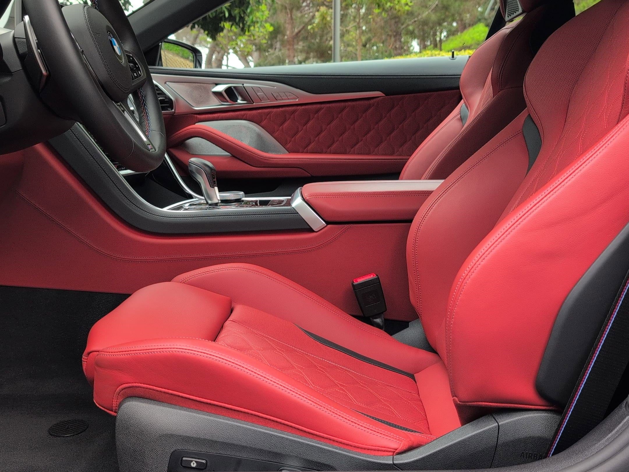 2025 BMW M8 Competition photo 4