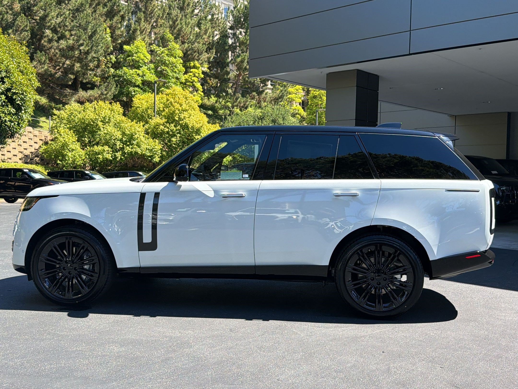 2026 Land Rover Range Rover SE Sport Utility