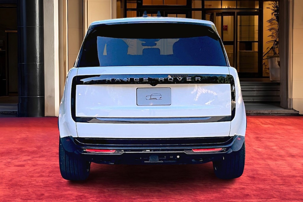 New 2026 Land Rover Range Rover P530 SE SUV