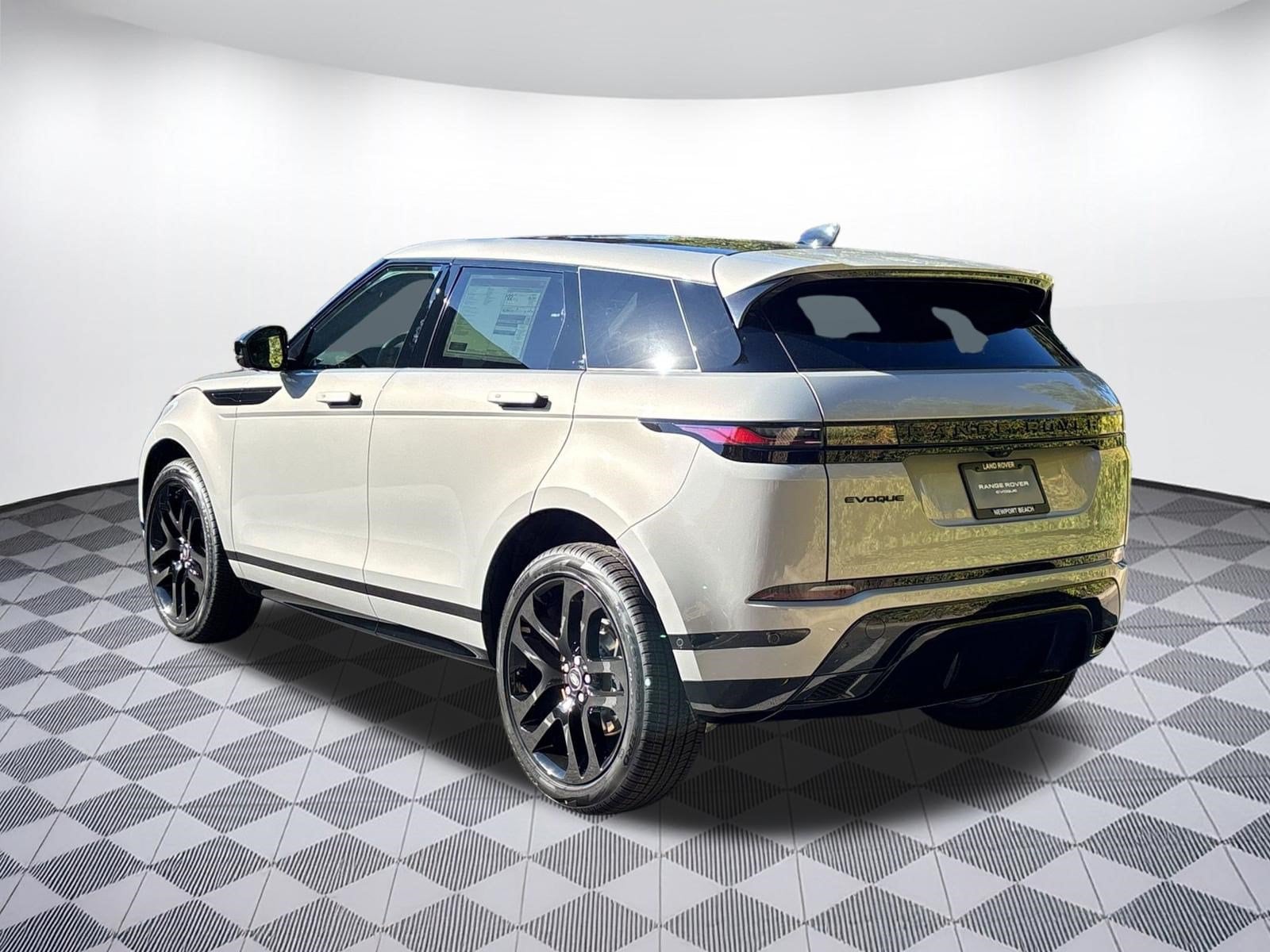 2026 Land Rover Range Rover Evoque Dynamic SE - Photo 3