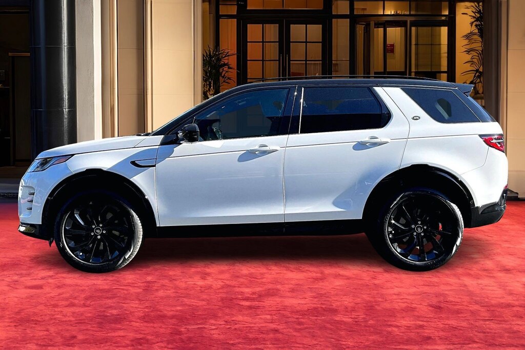 New 2025 Land Rover Discovery Sport Dynamic SE SUV