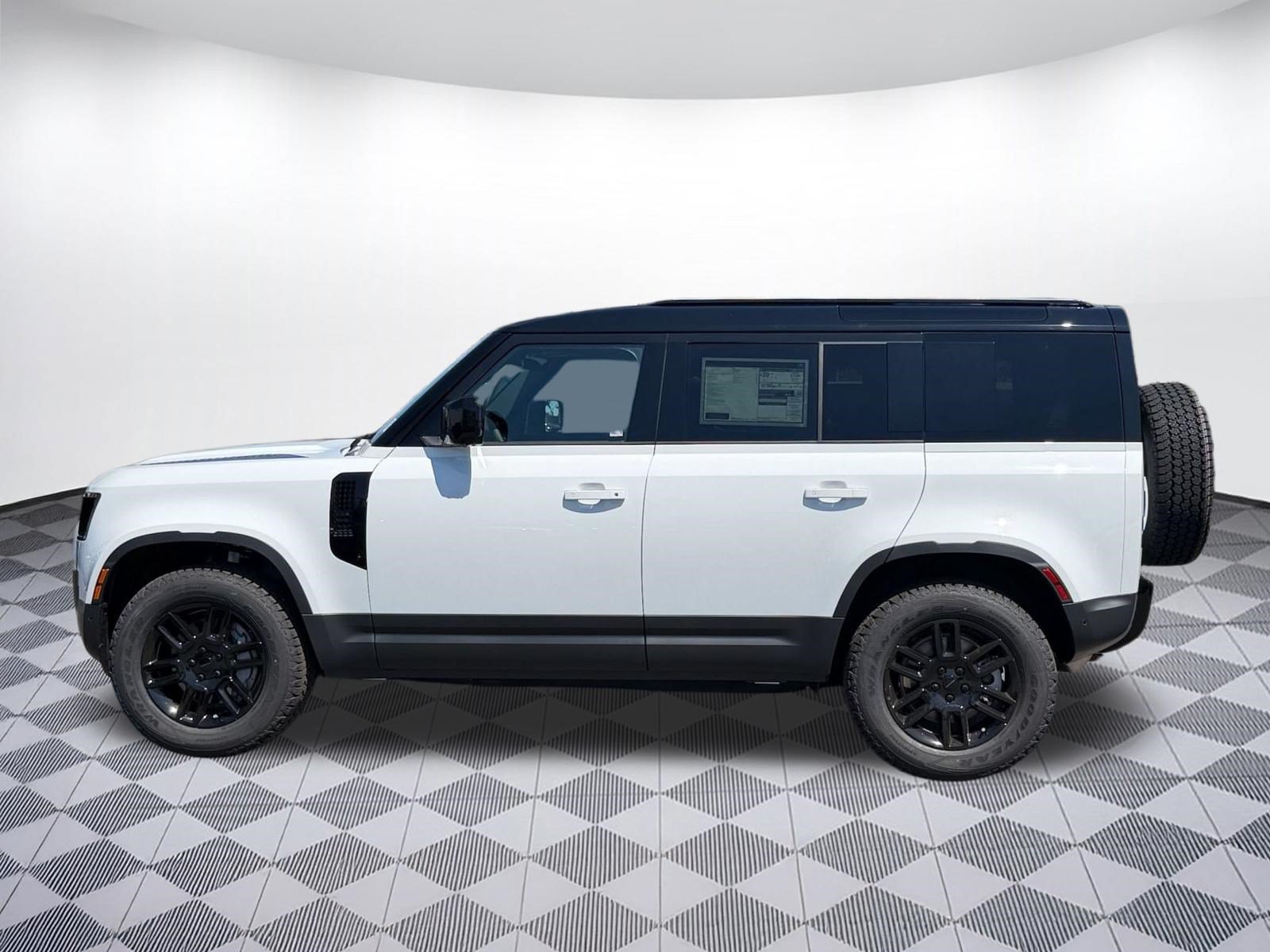 2026 Land Rover Defender 110 S 300PS