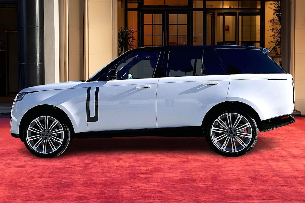 New 2026 Land Rover Range Rover P400 SE SUV