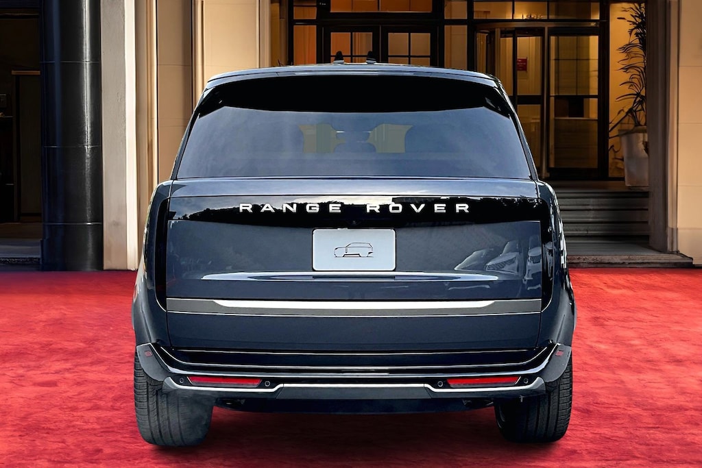 New 2026 Land Rover Range Rover P550e SE SUV