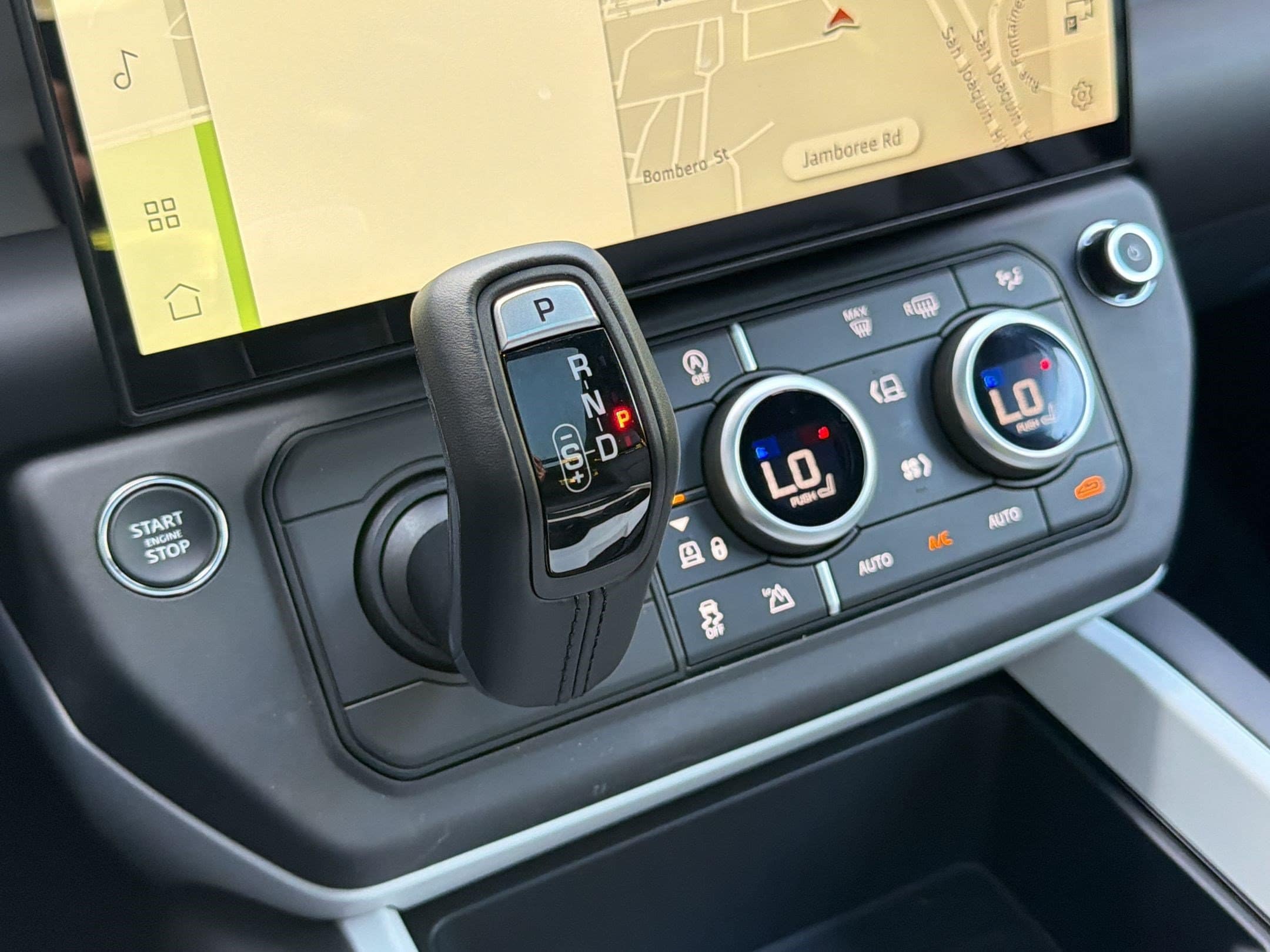 2026 Land Rover Defender X-Dynamic SE - Photo 19