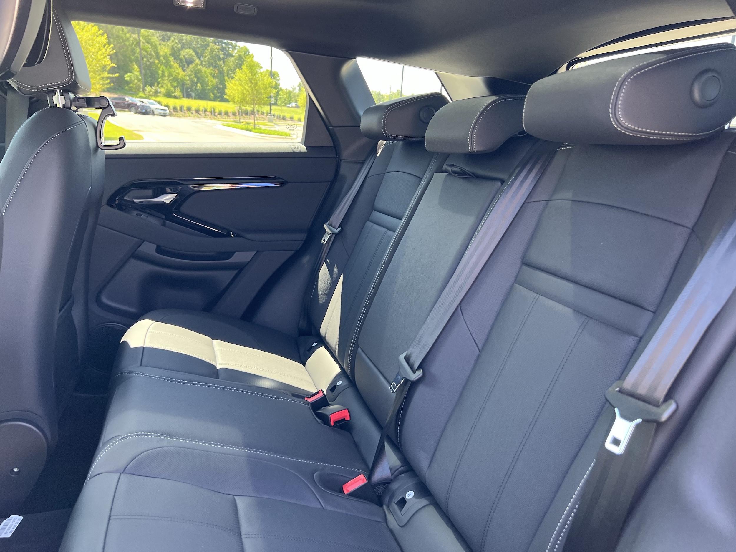 2026 Land Rover Range Rover Evoque Hoxton Edition