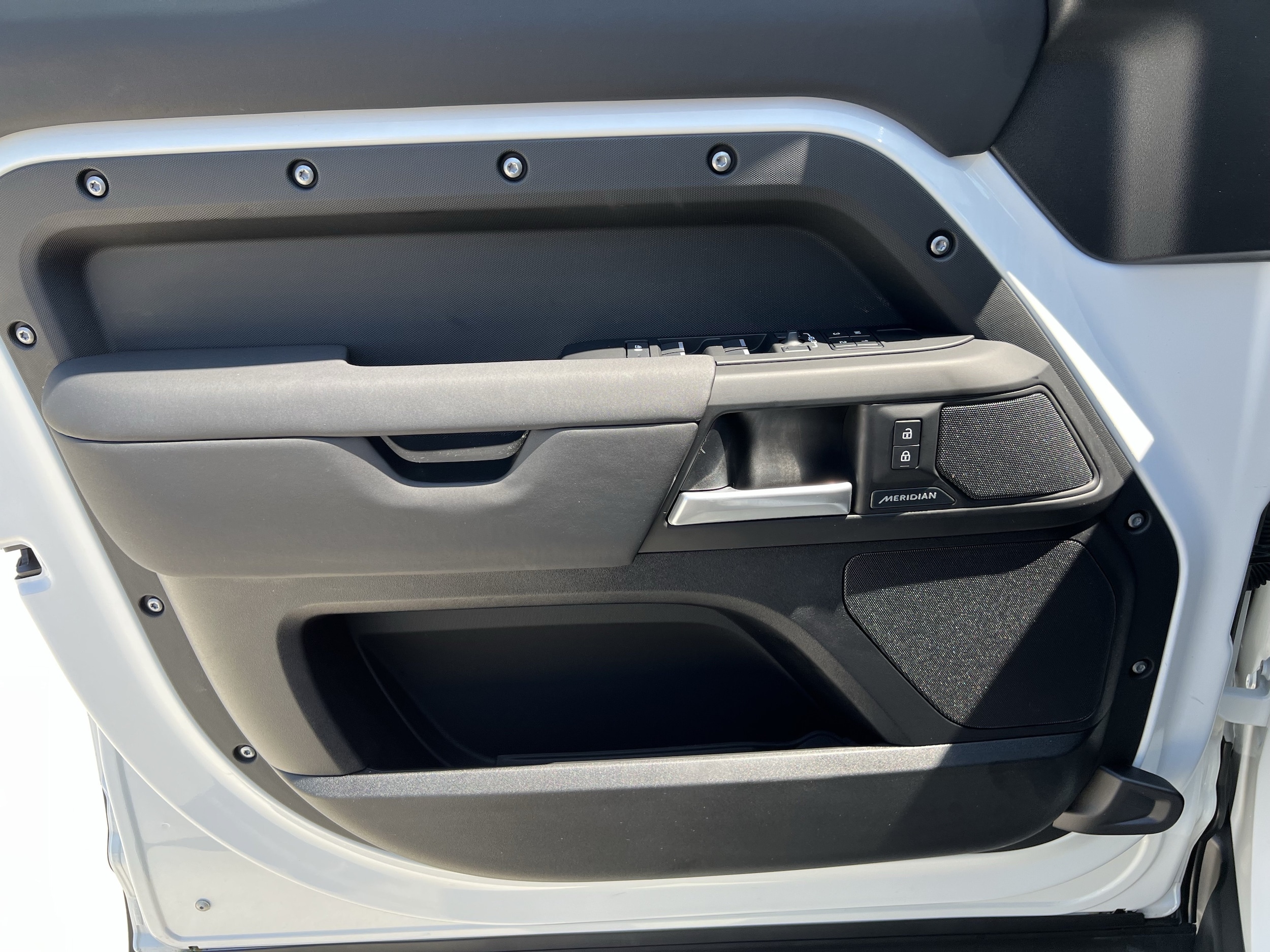 2026 Land Rover Defender S - Photo 13