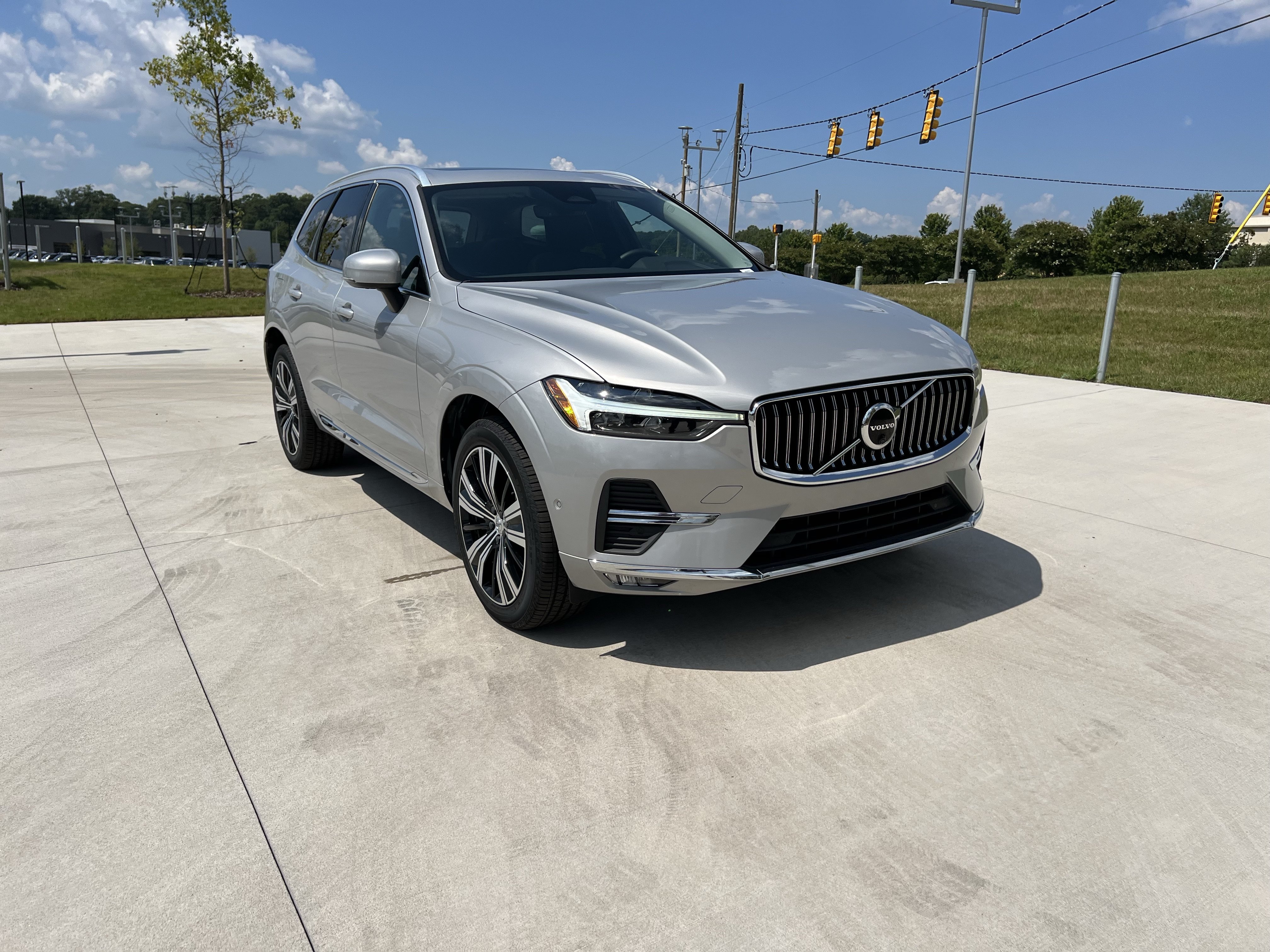 Used 2023 Volvo XC60 B5 FWD Plus Bright SUV