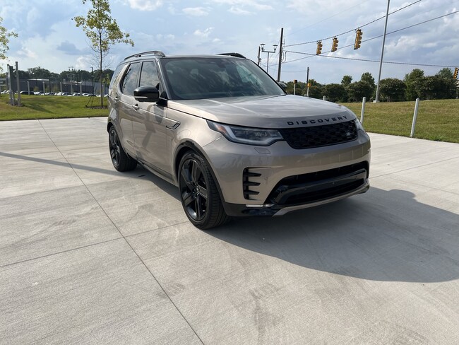 2025 Land Rover Discovery P300 Dynamic SE SUV