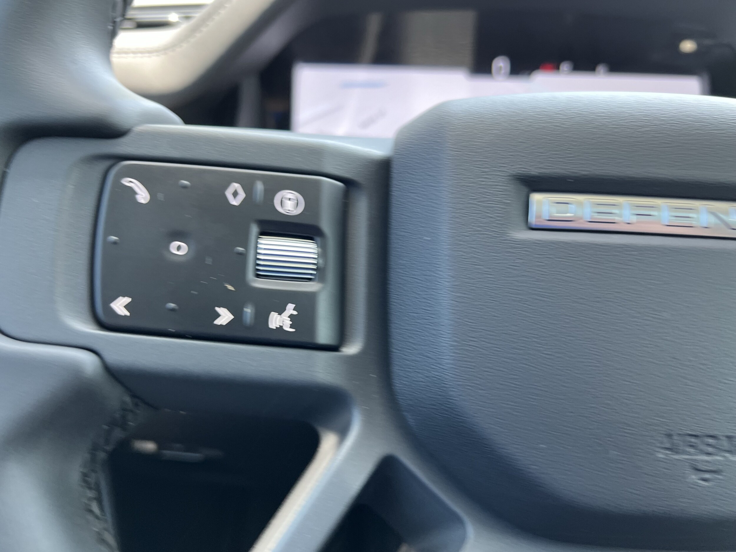 2026 Land Rover Defender S - Photo 18