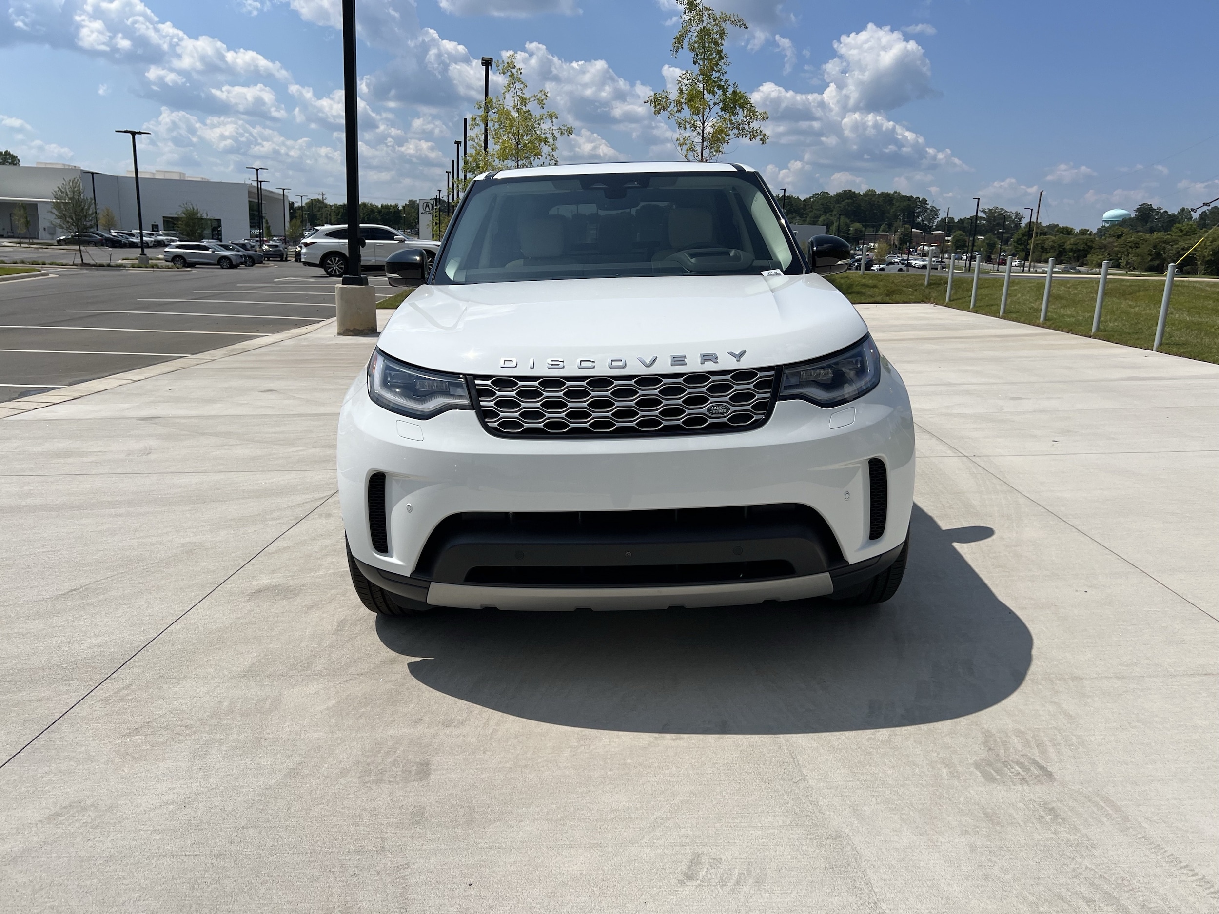 2024 Land Rover Discovery P300 S