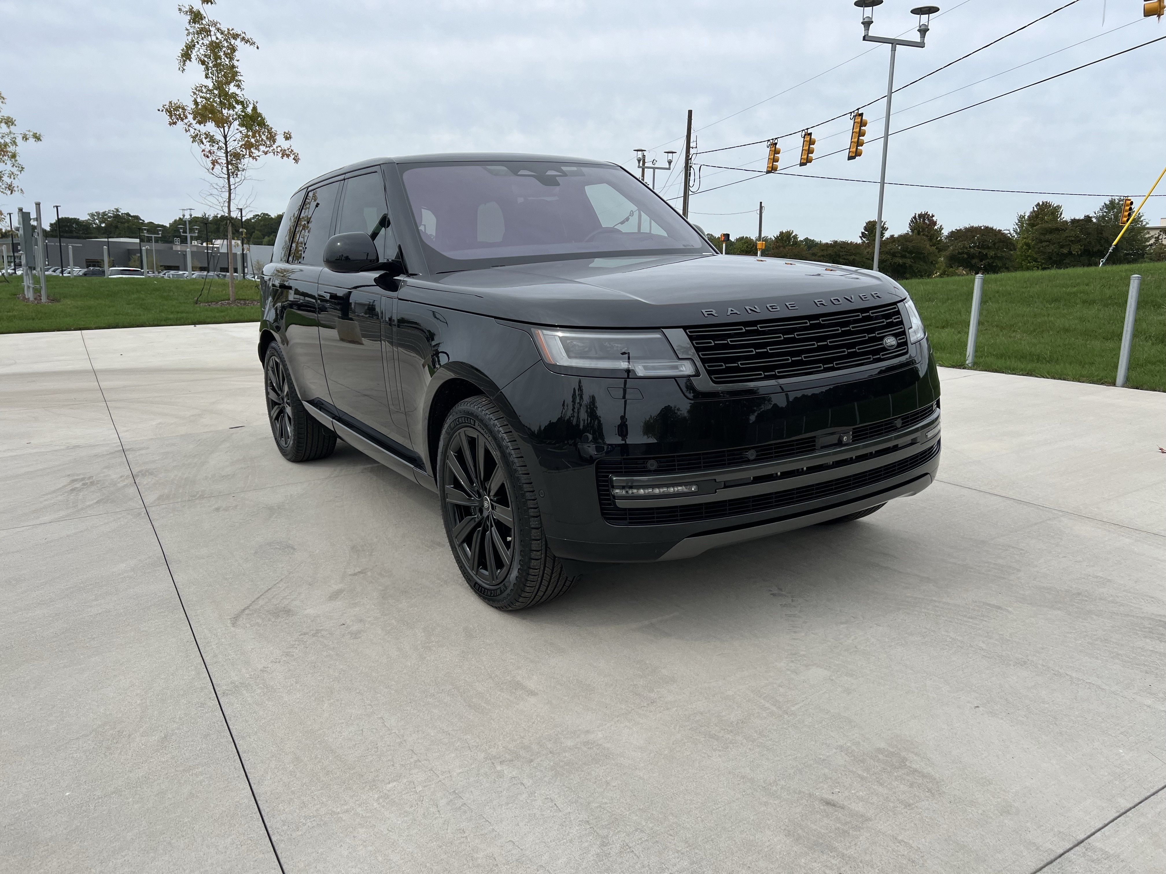 2023 Land Rover Range Rover P530 SE SUV