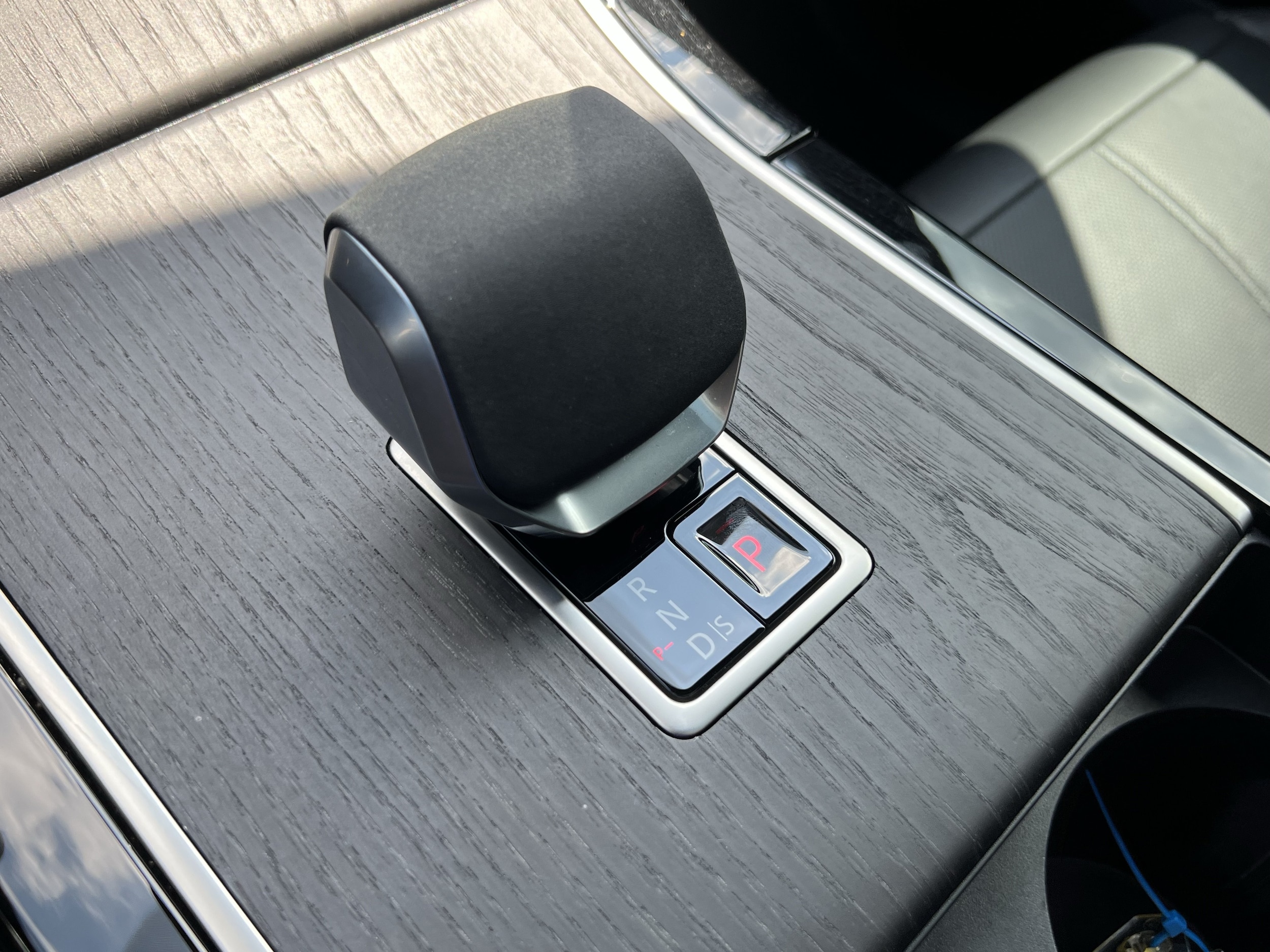 2026 Land Rover Range Rover Velar Dynamic SE - Photo 25