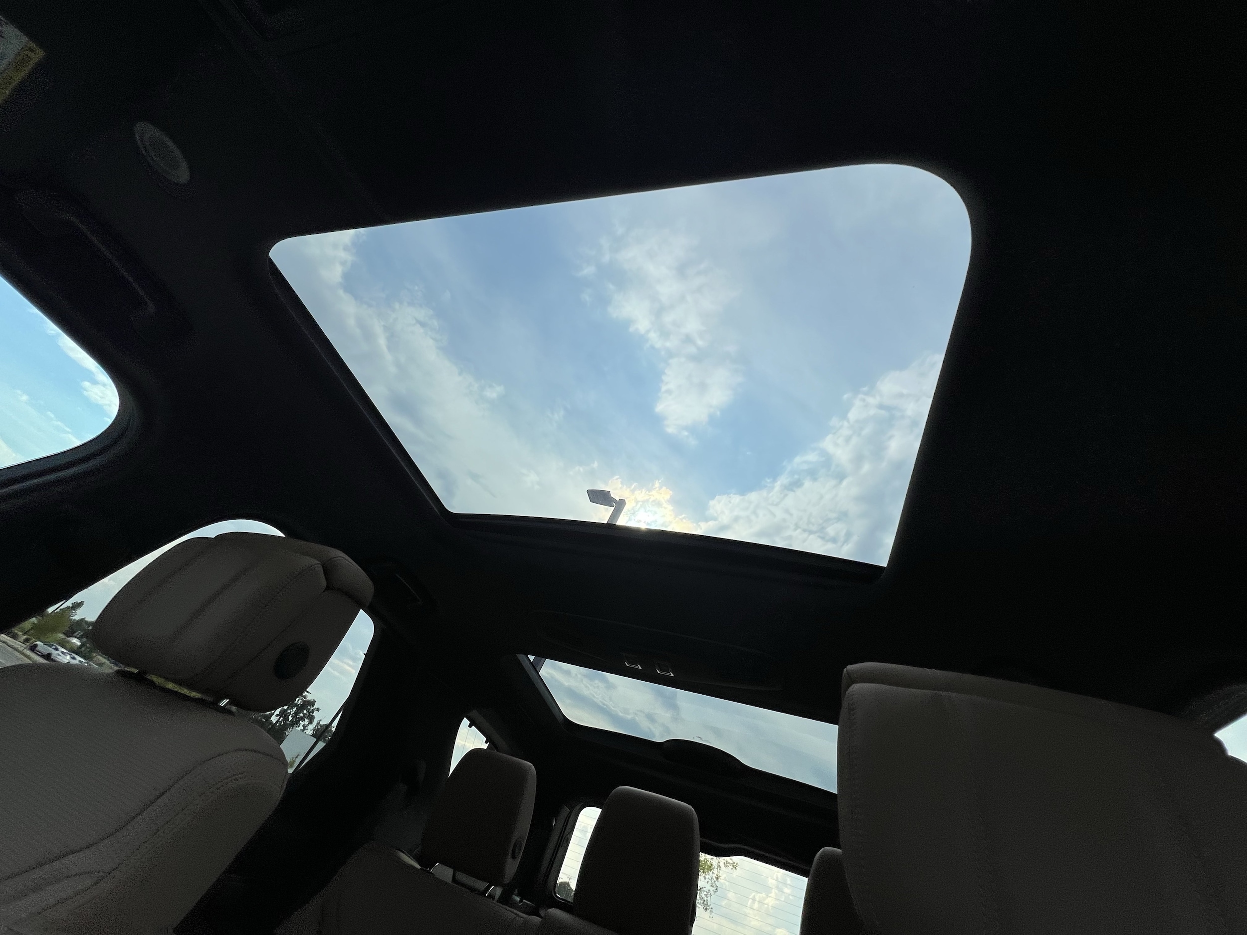 2025 Land Rover Discovery Dynamic SE - Photo 26