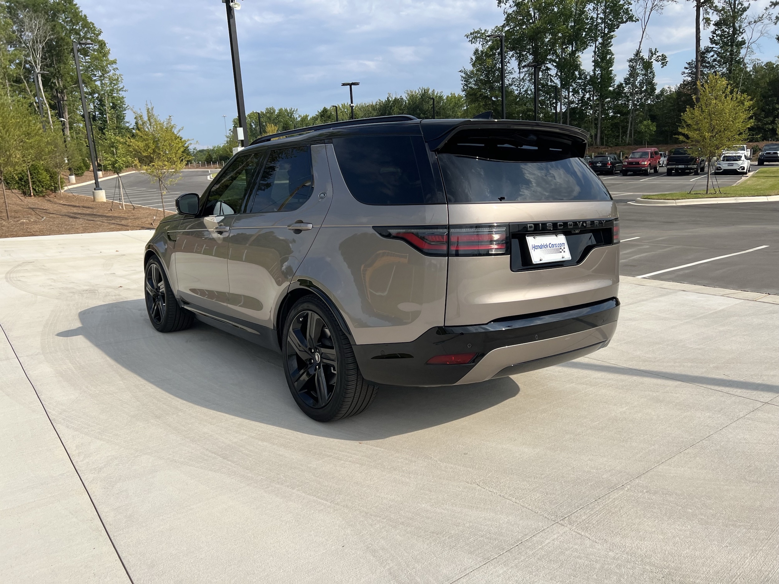 2025 Land Rover Discovery Dynamic SE - Photo 6