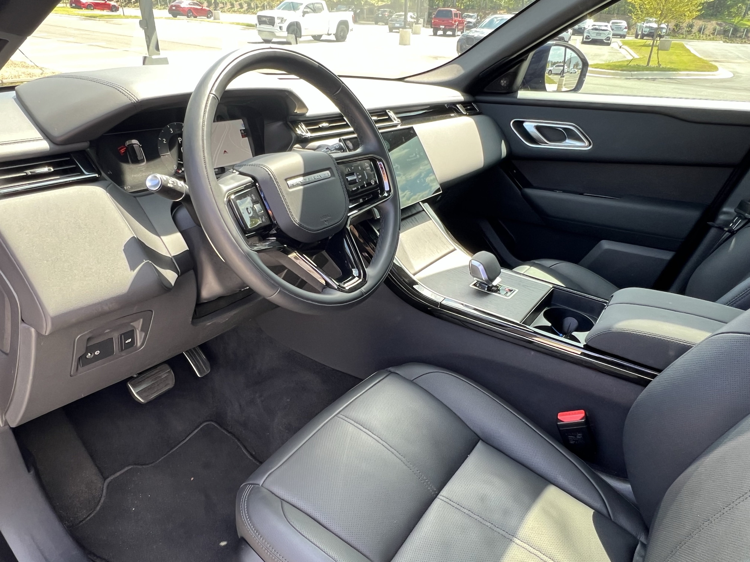 2026 Land Rover Range Rover Velar Dynamic SE - Photo 16