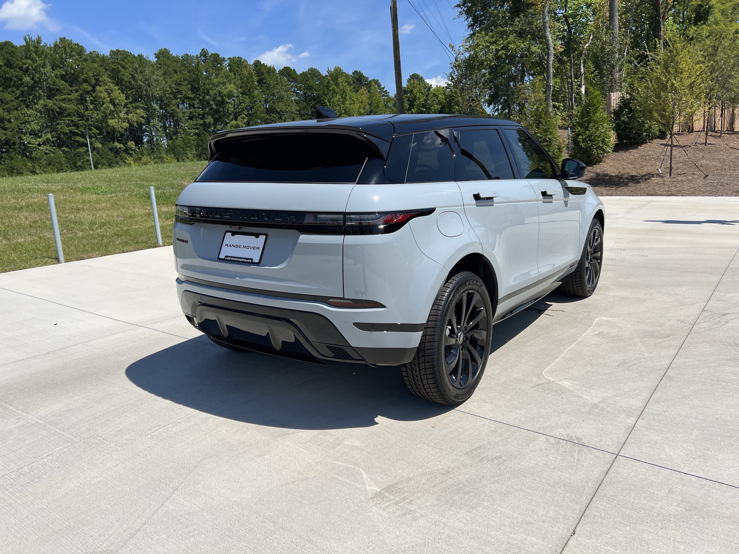 2026 Land Rover Range Rover Evoque Hoxton Edition