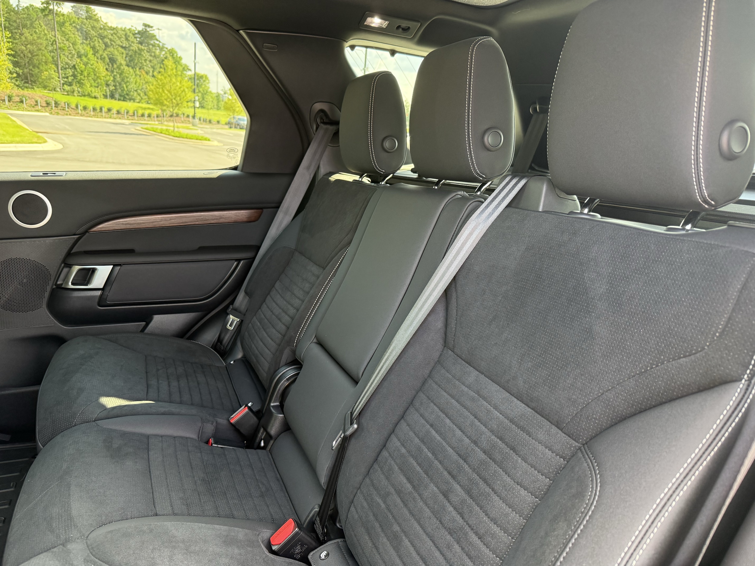 2026 Land Rover Discovery S