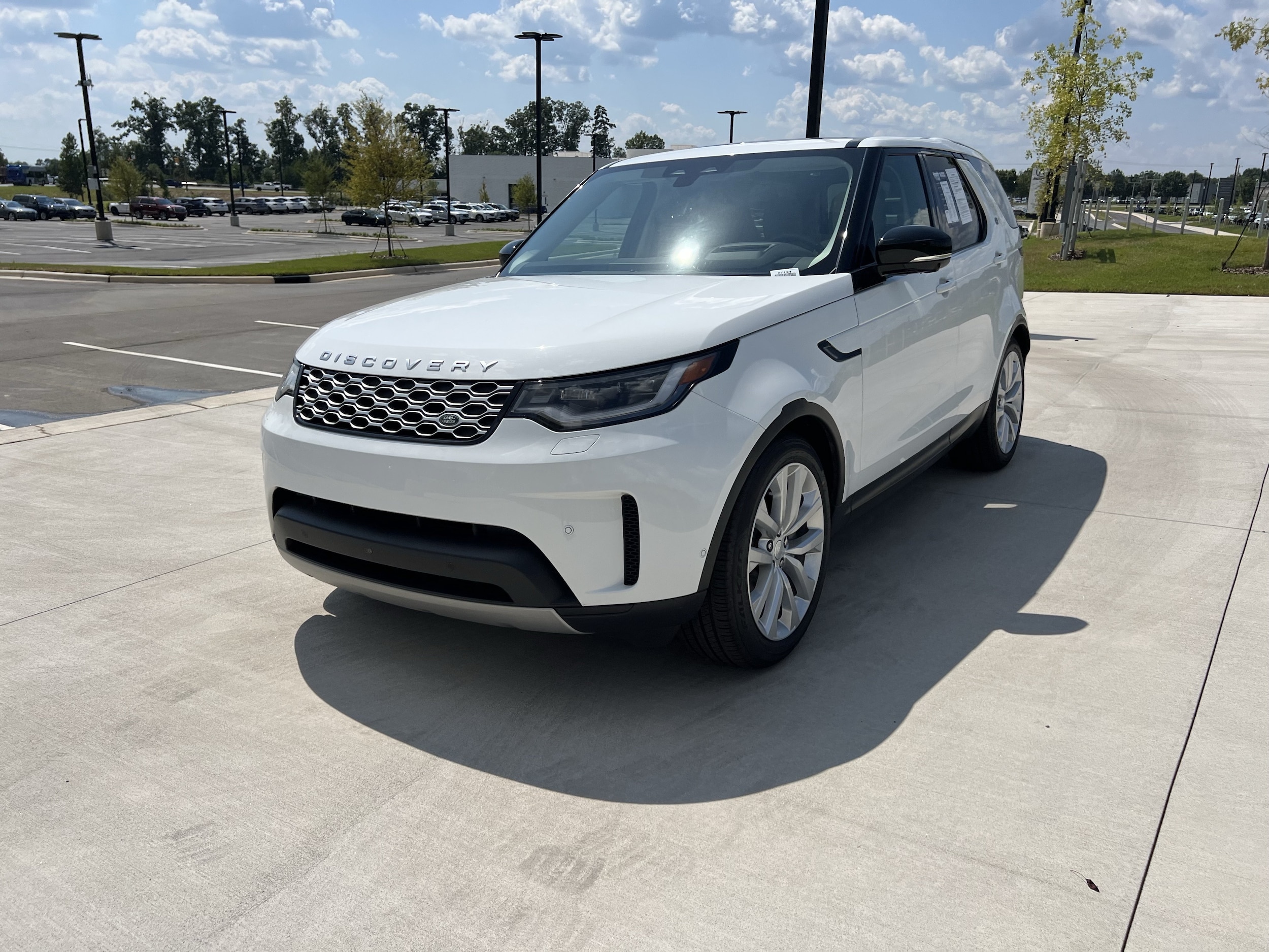 2024 Land Rover Discovery P300 S