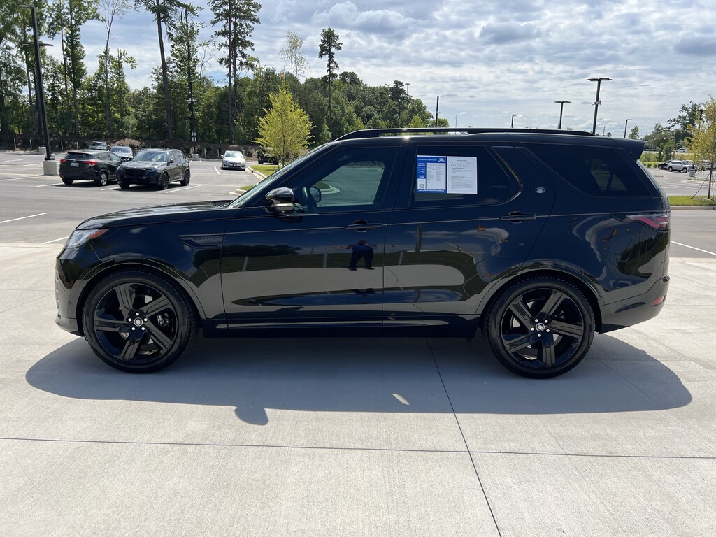 Certified 2025 Land Rover Discovery P360 Metropolitan Edition SUV