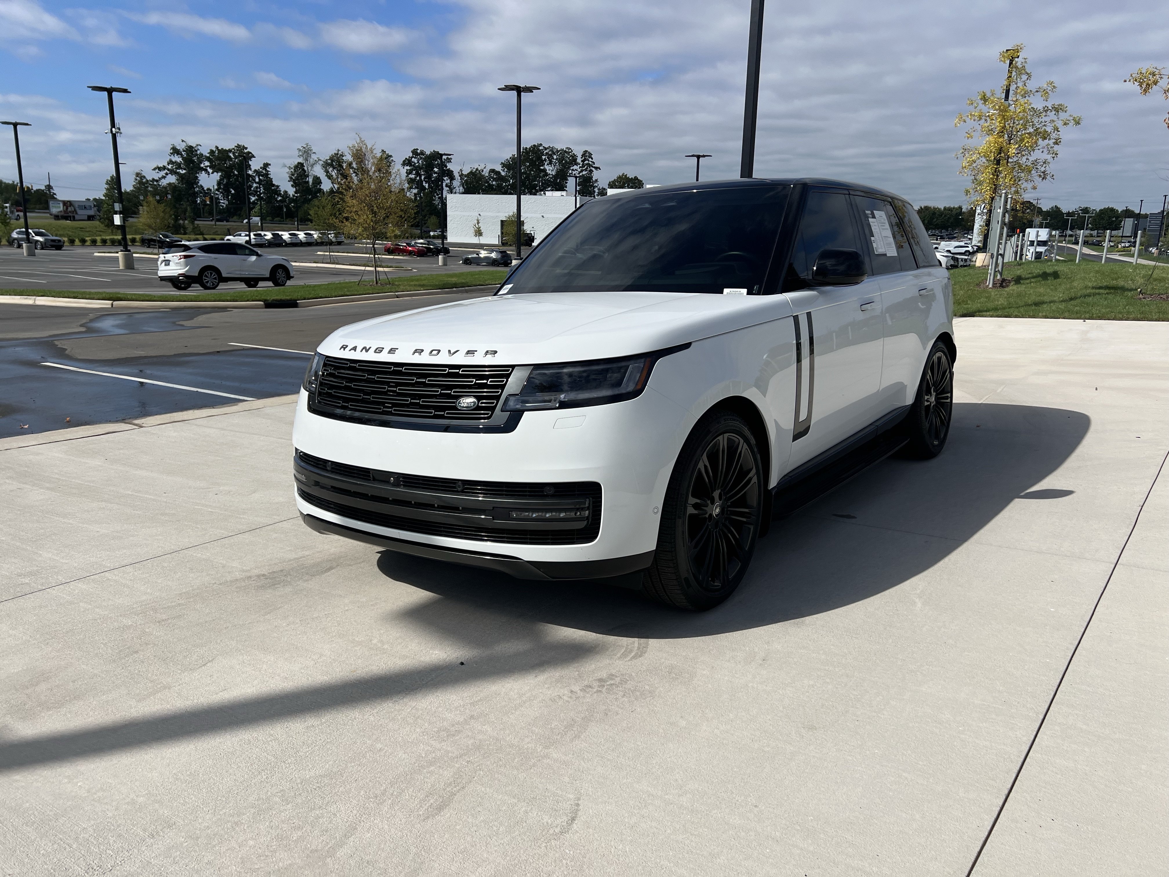 Certified 2025 Land Rover Range Rover P400 SE SUV